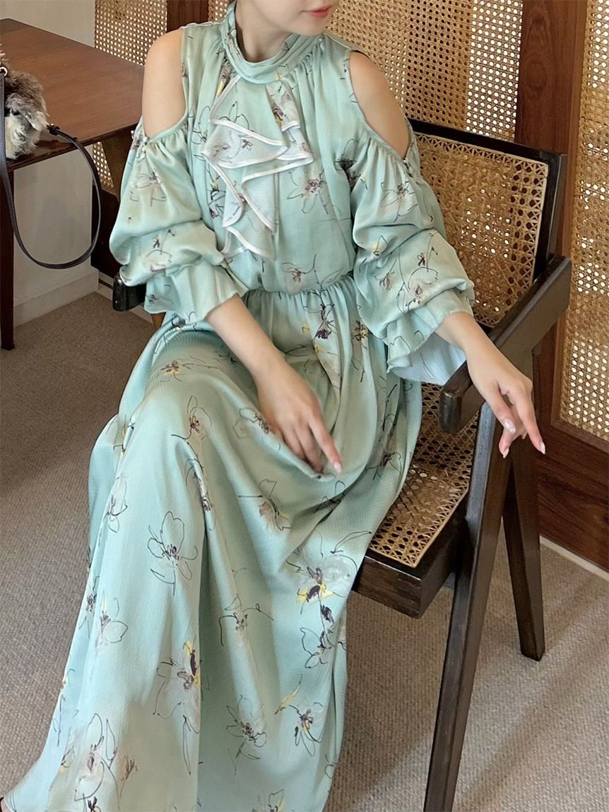 LILY BROWN「ショルダーオープンワンピース」|ワンピース|