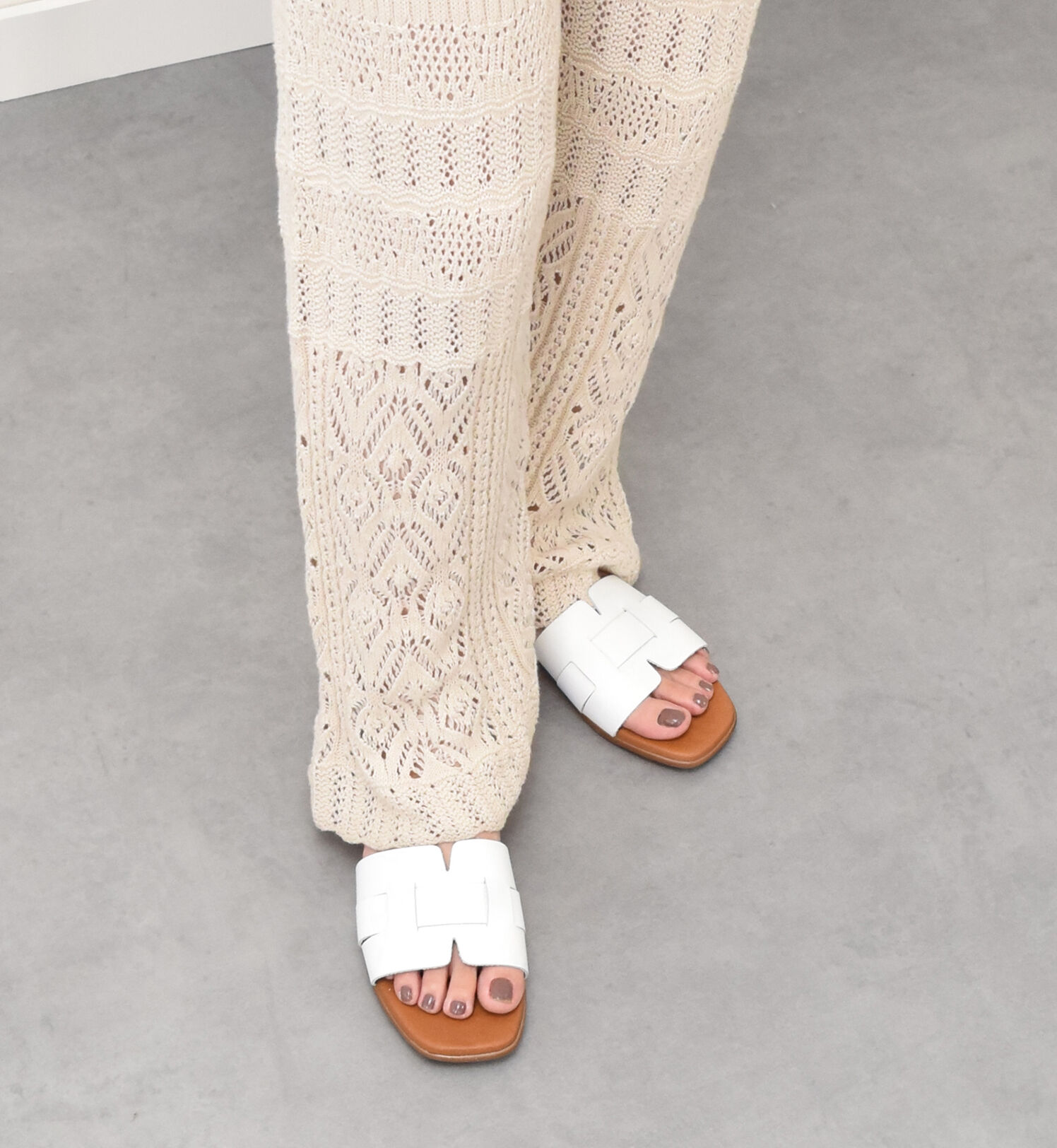 IMPORT SELECT「【Oh my Sandals】スクエアトウフラットレザーサンダル」|サンダル|WH