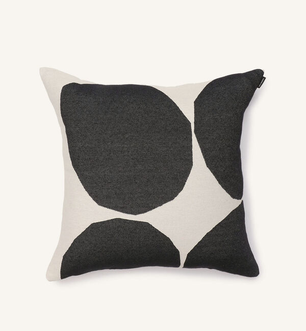 Marimekko「Kivet クッションカバー 50X50cm」|クッション・クッションカバー|ｵﾌﾎﾜｲﾄ&times;ﾌﾞﾗｯｸ