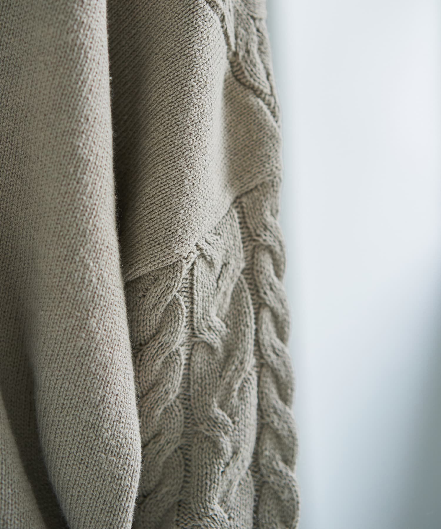  「ケーブル編み切替スタンドネックニット」|ニット・セーター|