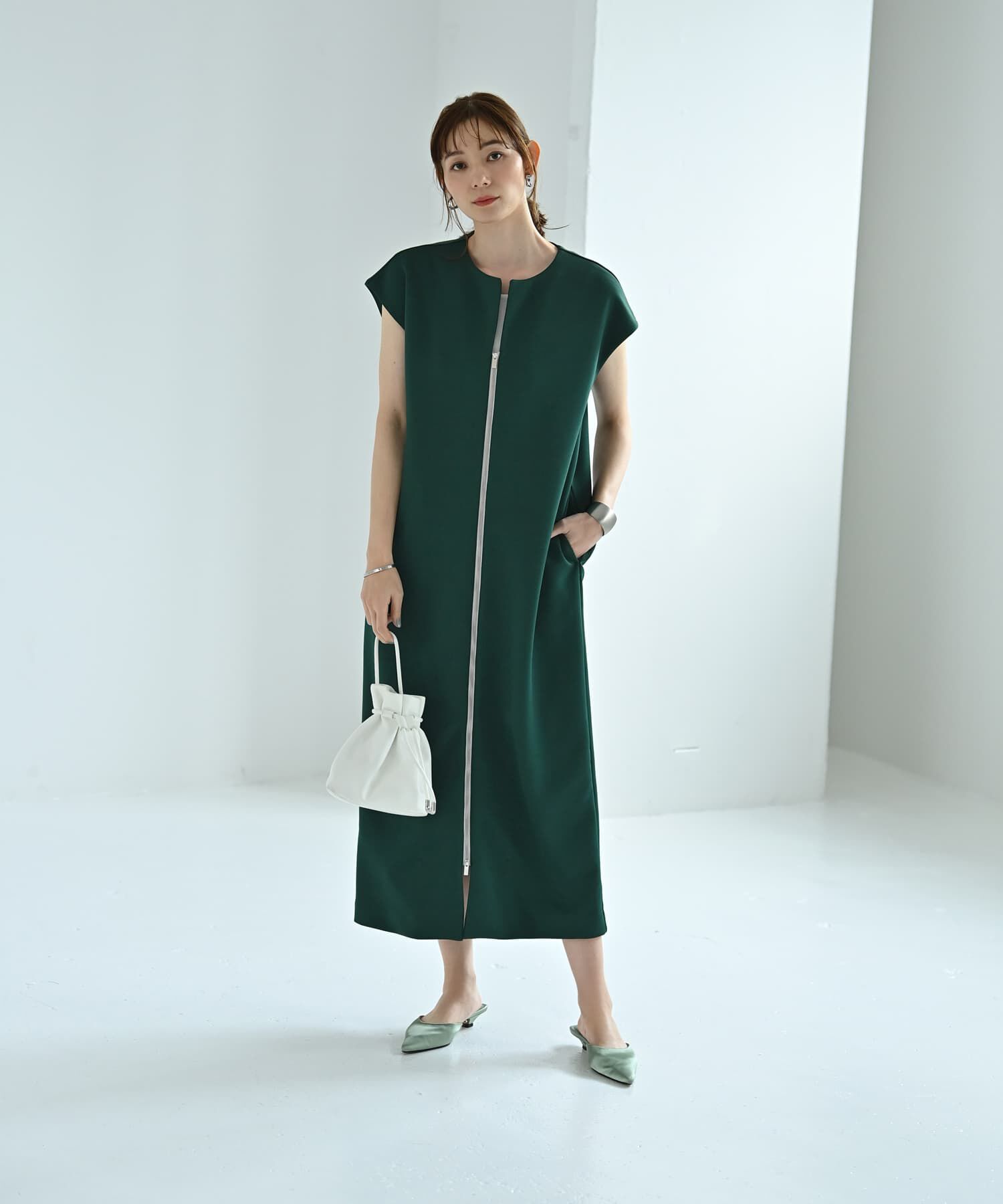 STYLE DELI「【Kana Oyama&times;BLK001】ジップジレワンピース／DELI size」|ワンピース|