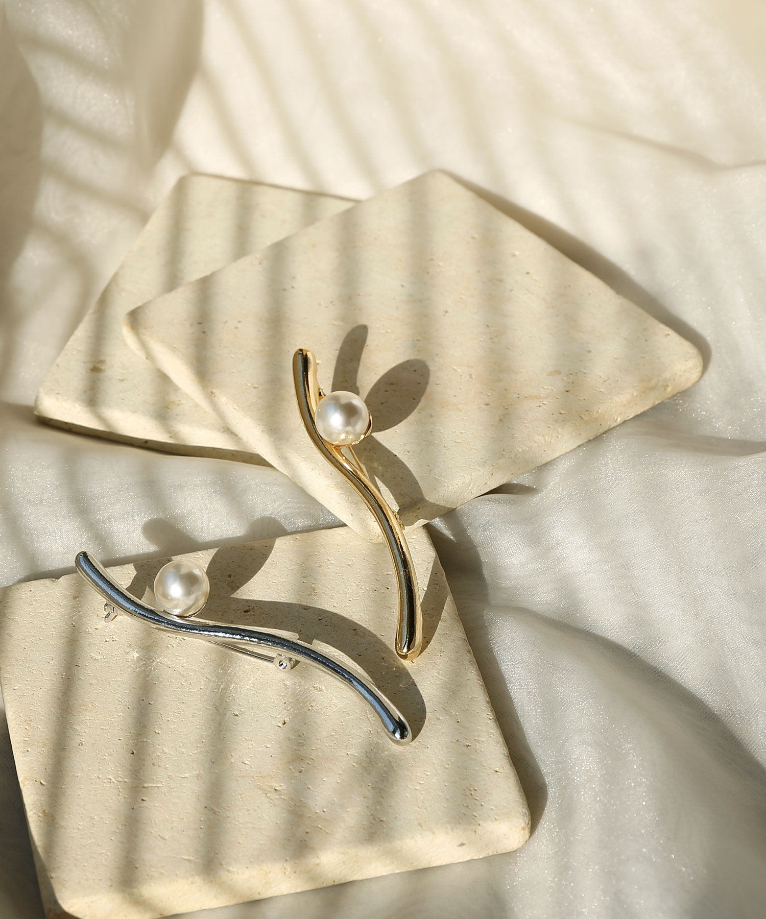 colleca la「ドローイングパールブローチ」|ブローチ・コサージュ|