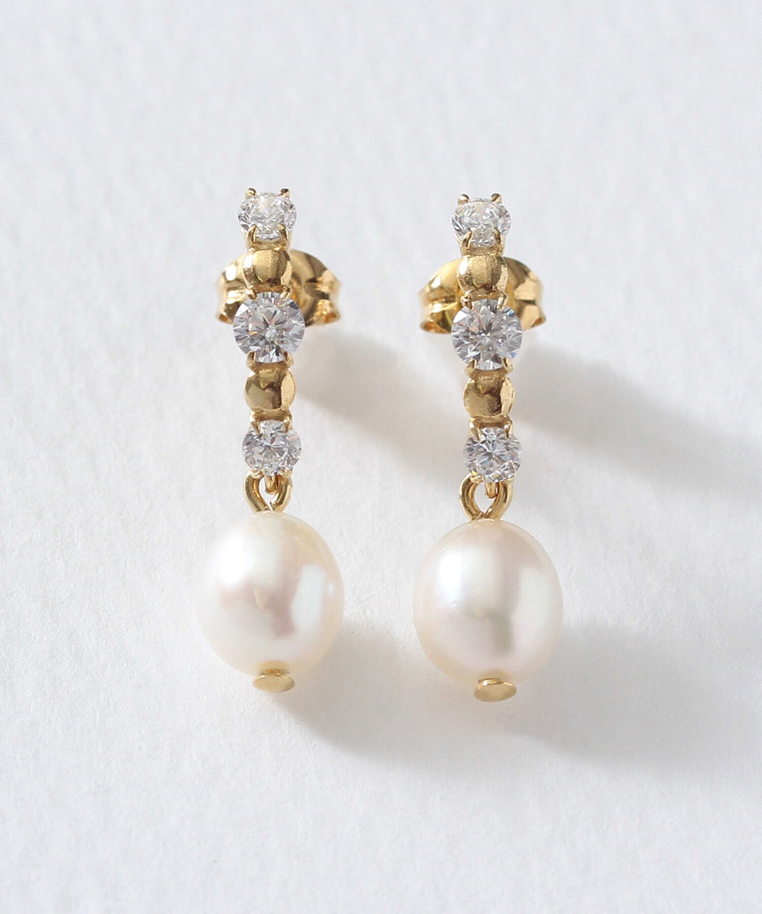  「silver925 パールビジュー ライン スタッドピアス（ニッケルフリー）」|ピアス|