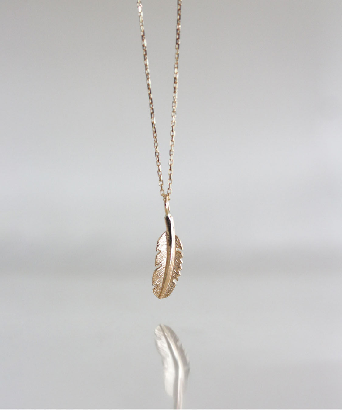  「ゴールド フェザー ネックレス | K10YG」|ネックレス|K10 イエローゴールド