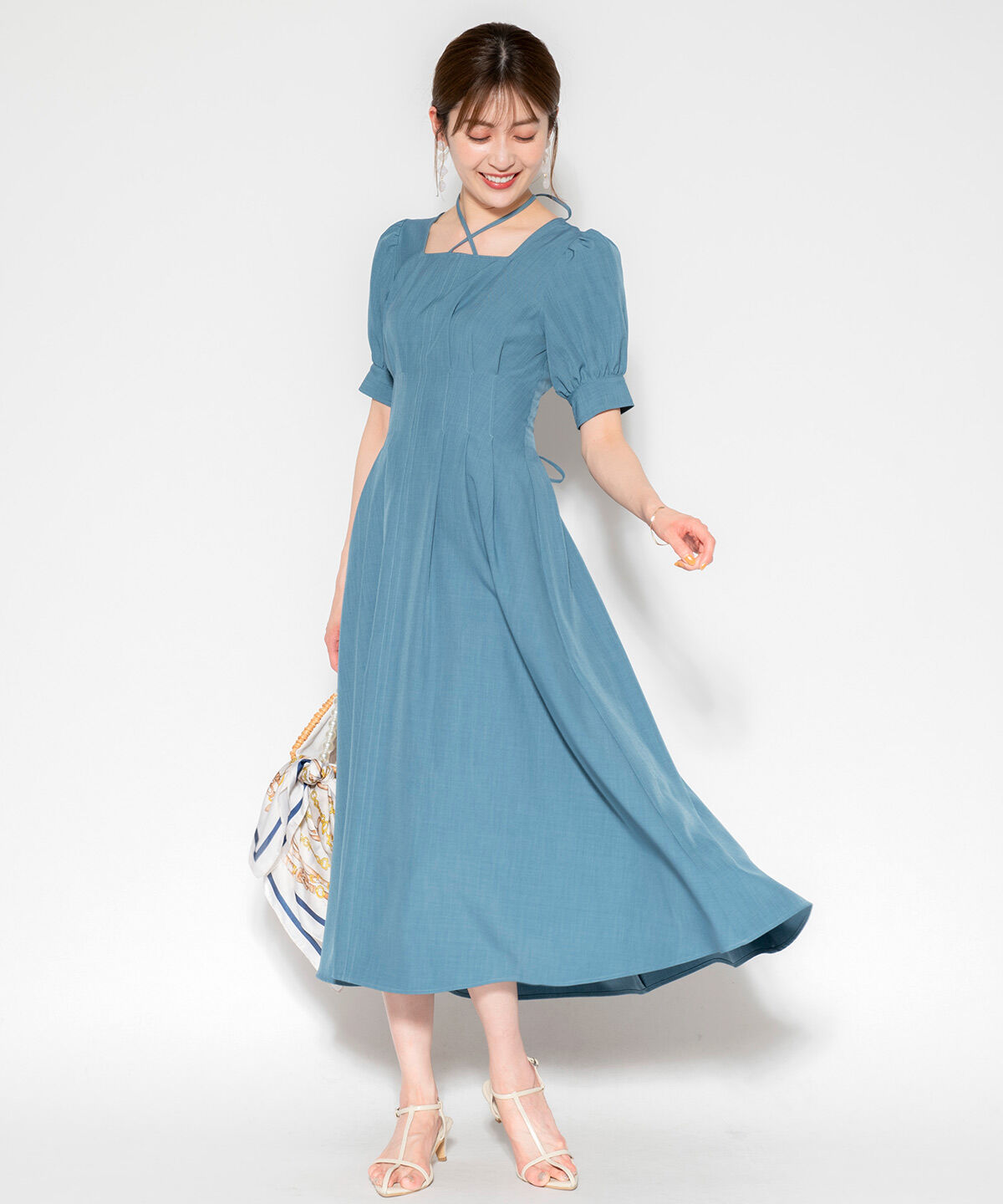 アンドクチュール「ウエストタックホルターリボン半袖ワンピース」|ワンピース|