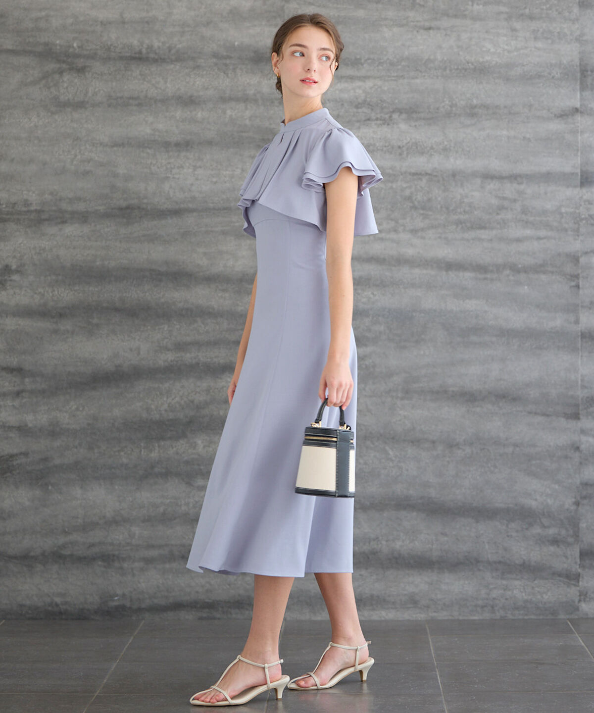 アンドクチュール「フリルケープ風ワンピース」|ワンピース|