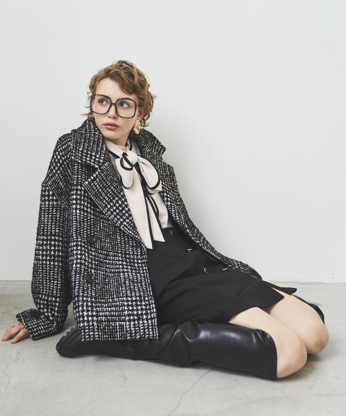 アンドクチュール「フラップミニスカート」|台形|ブラック