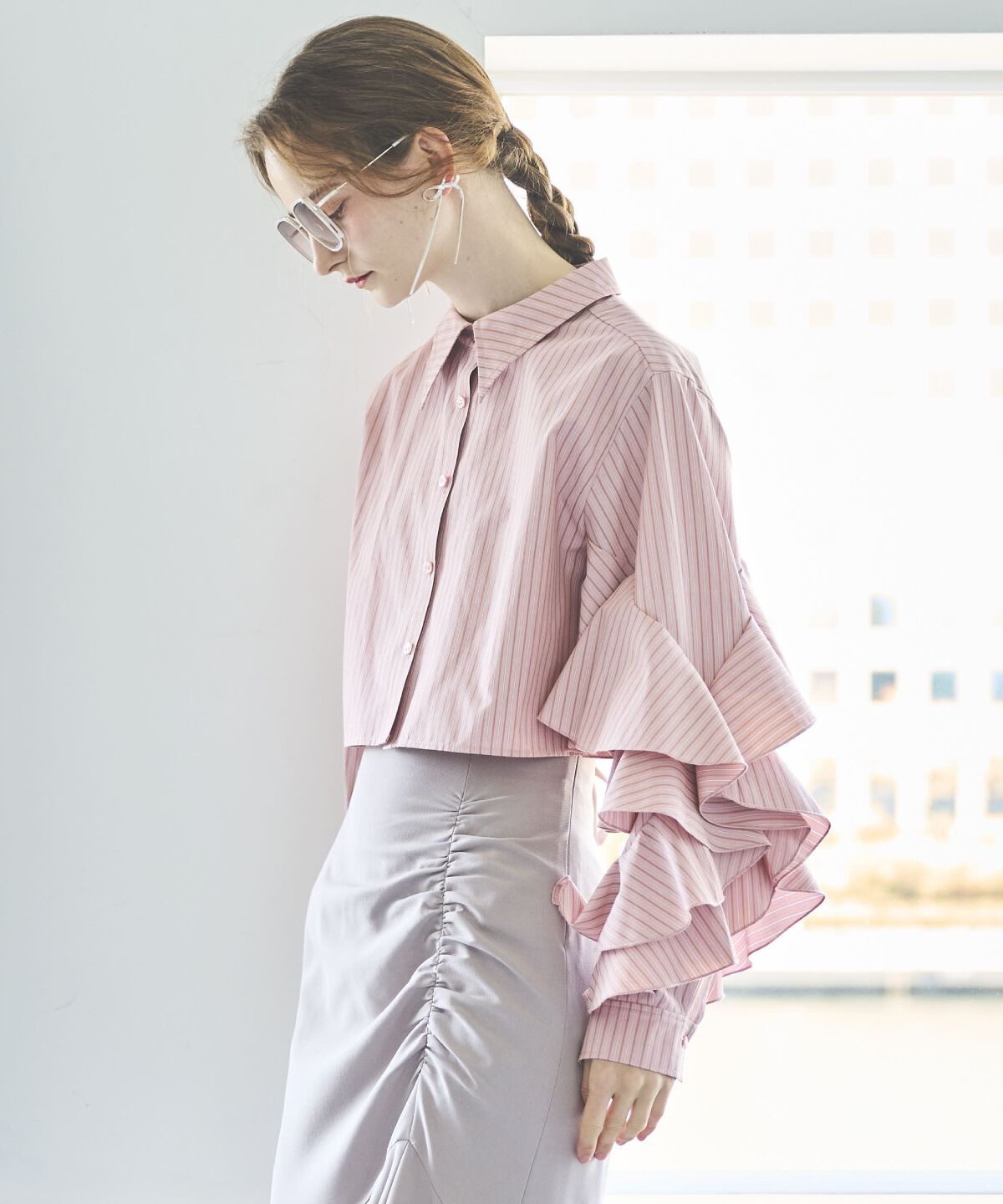 アンドクチュール「ストライプアシメフリルクロップドシャツ」|シャツ・ブラウス|