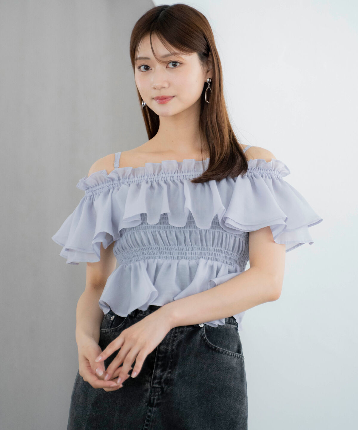 アンドクチュール「エアリーティアードオフショルブラウス」|シャツ・ブラウス|