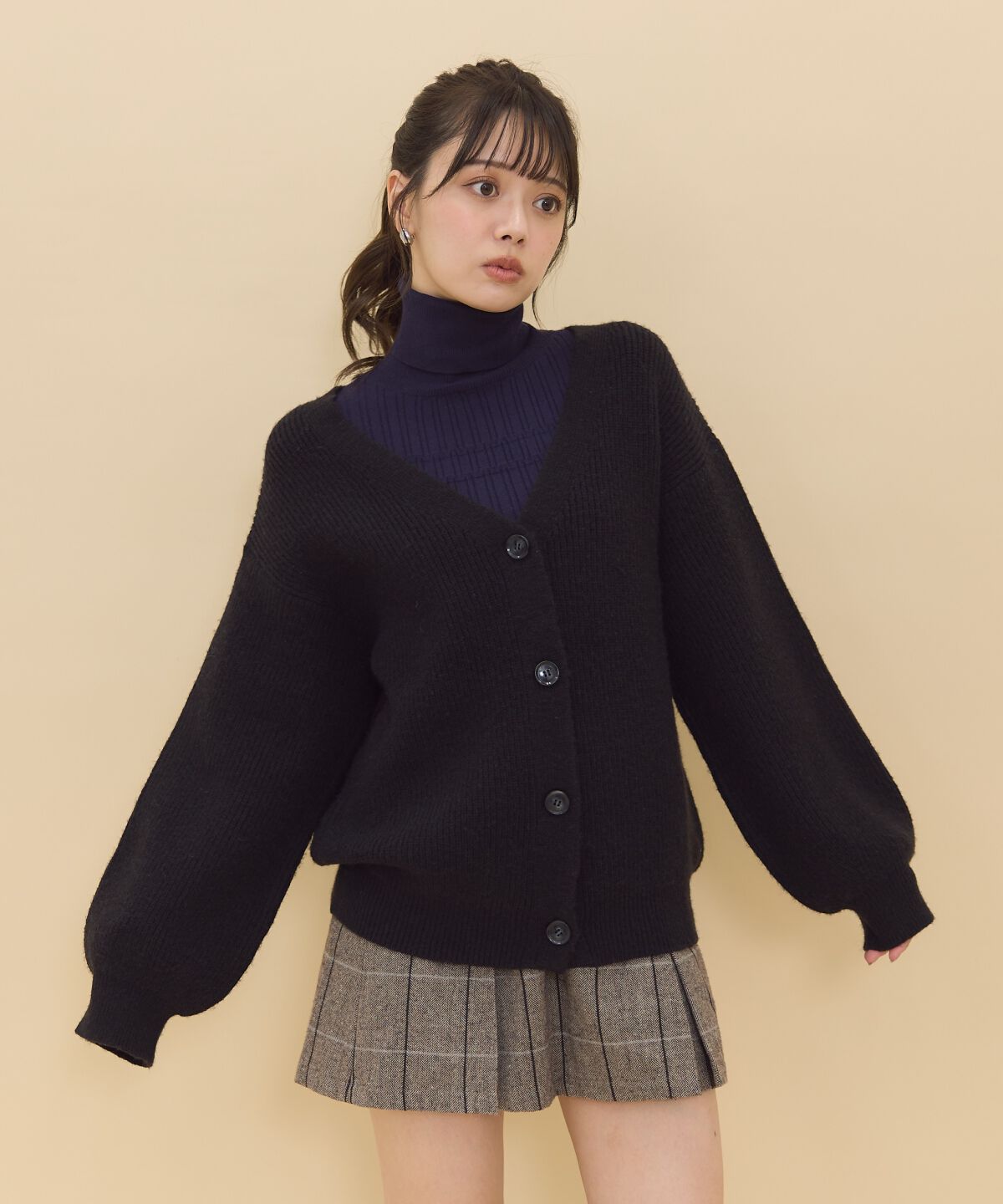 REDYAZEL「Vネックカーディガン」|カーディガン|ブラック