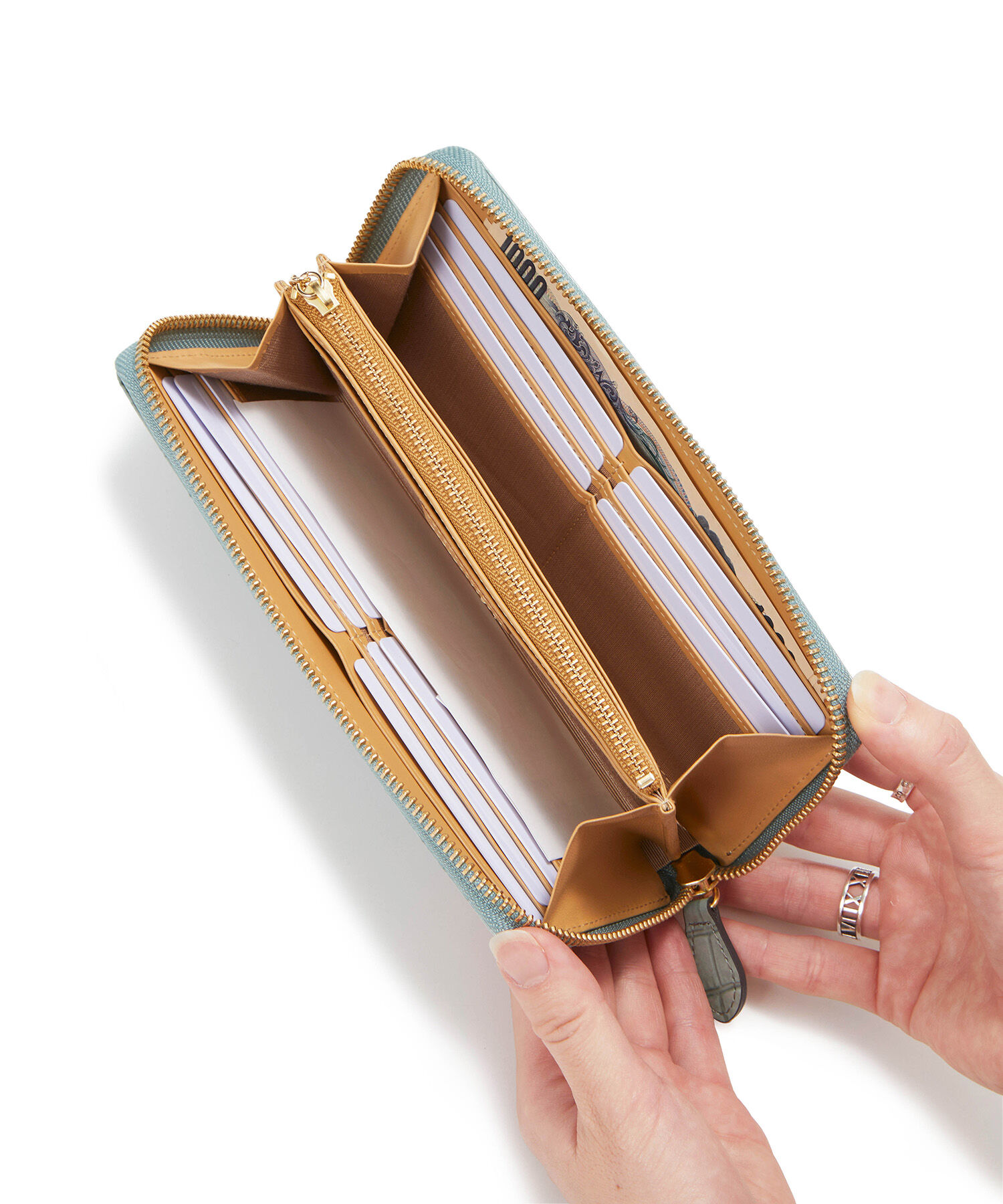 TOPKAPI 「【TOPKAPI】 エナメルクロコ型押し・ラウンドファスナー 長財布 COCCO VERNICE コッコ ベルニーチェ」|財布|