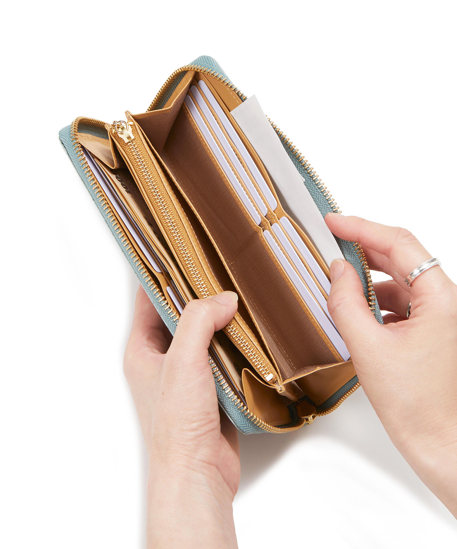 TOPKAPI 「【TOPKAPI】 エナメルクロコ型押し・ラウンドファスナー 長財布 COCCO VERNICE コッコ ベルニーチェ」|財布|