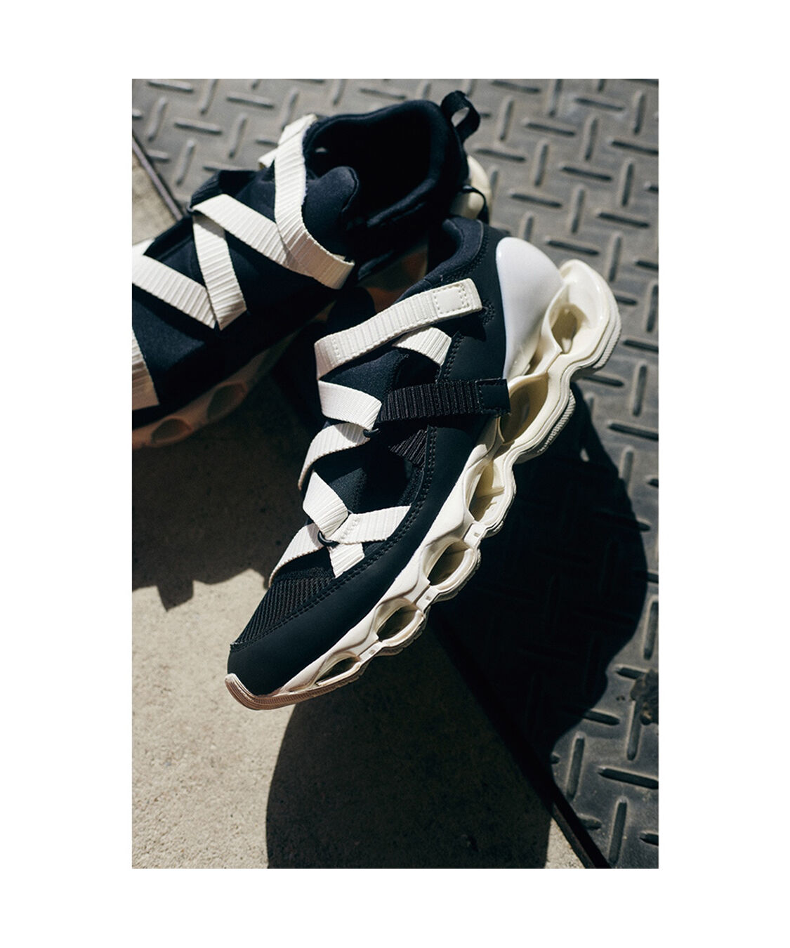 MIZUNO「WAVE PROPHECY STRAP」|スニーカー|