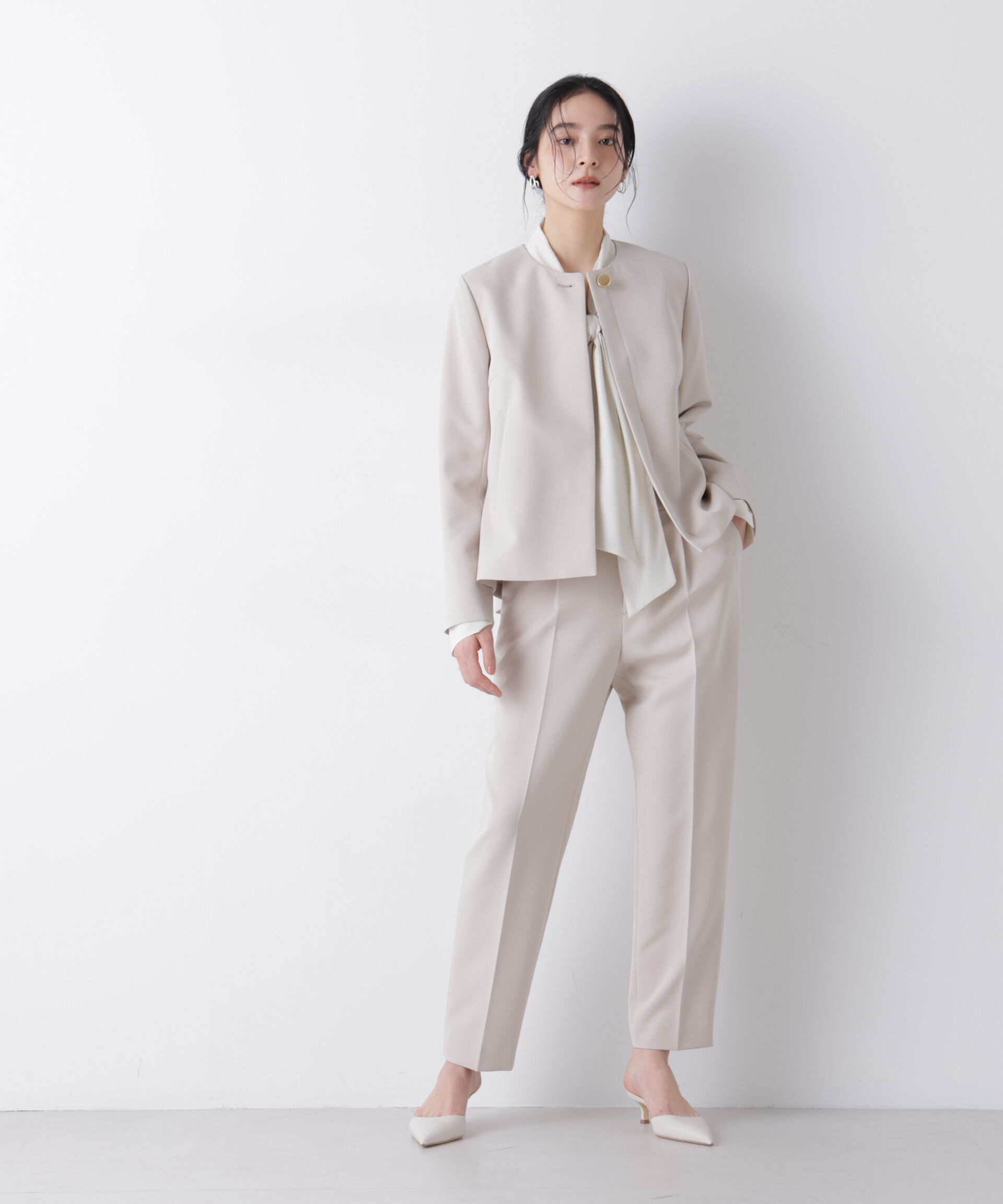 nano･universe「デイリーファンクション タックテーパードパンツ(セットアップ可)」|チノ|