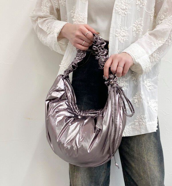 fredy emue「ソフトパテッドシャーリングショルダーバッグ」|ショルダー・メッセンジャー|