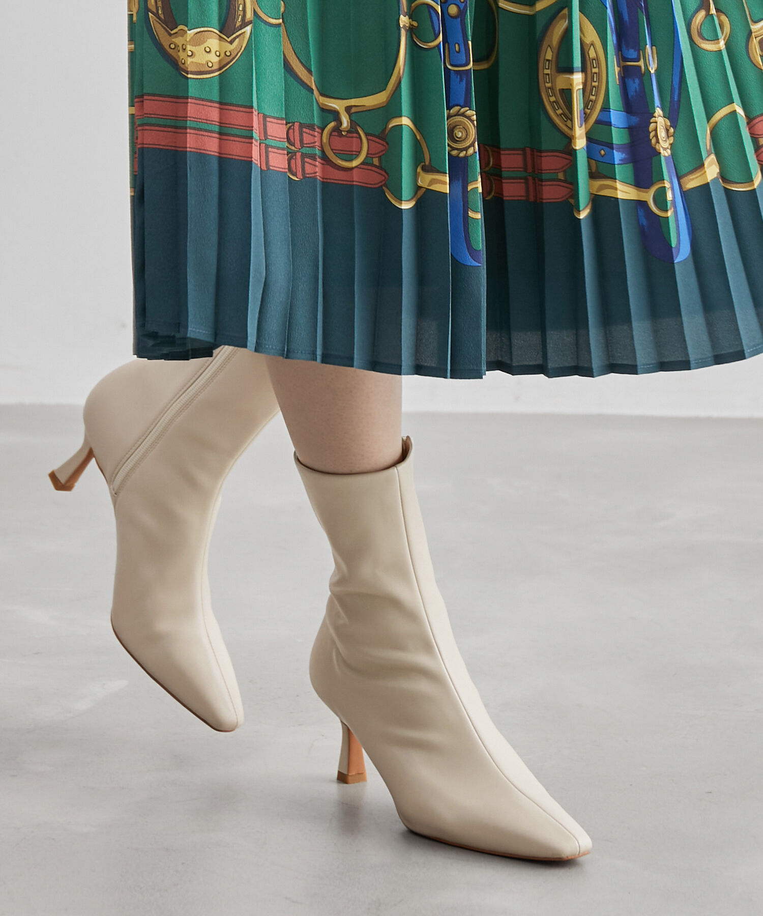 ROPE「【雑誌掲載】スクエアトゥストレッチショートブーツ」|その他|