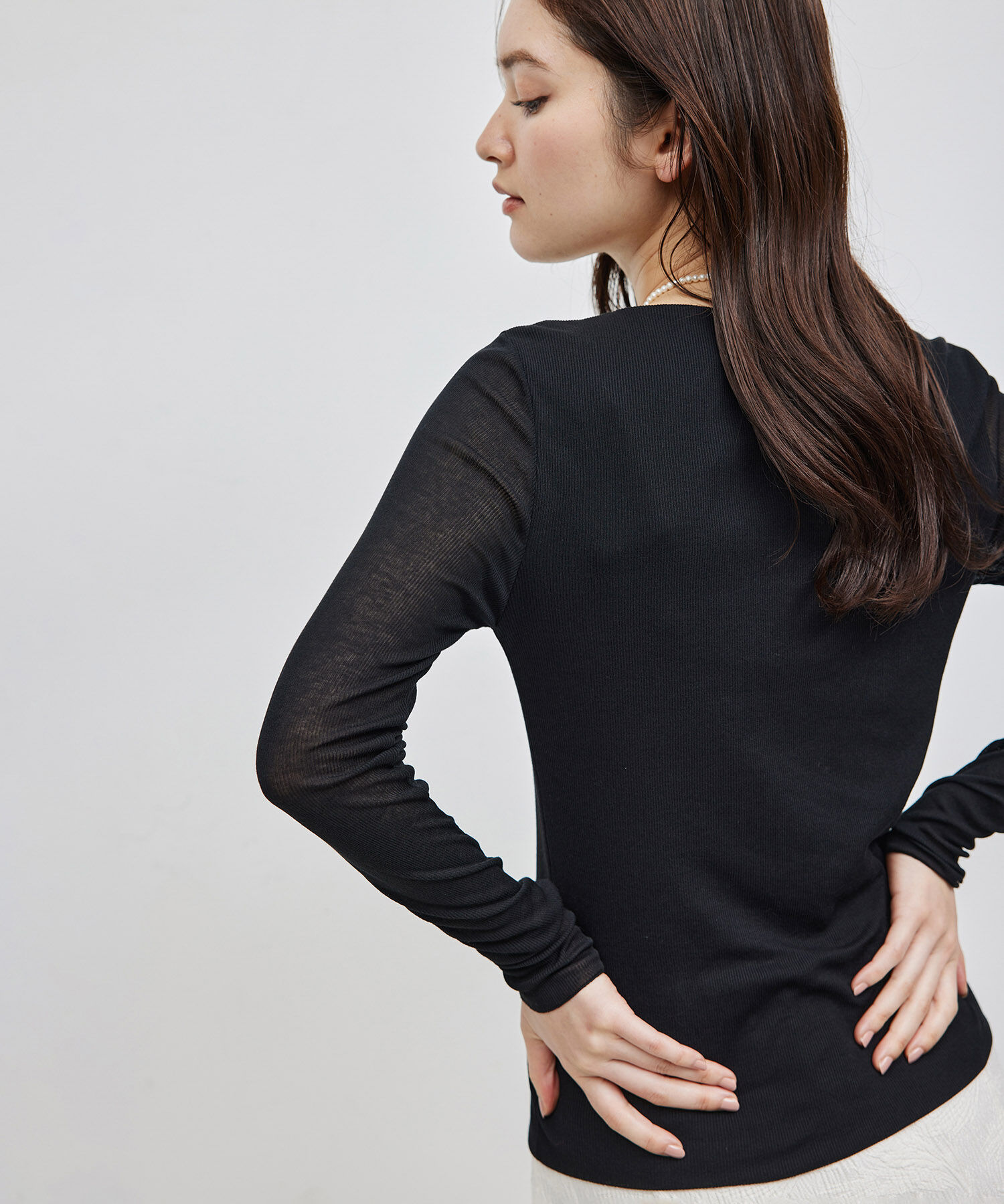 ROPE「【雑誌掲載】コットンナイロン二重仕立てシアープルオーバー」|Tシャツ・カットソー|ブラック(01)