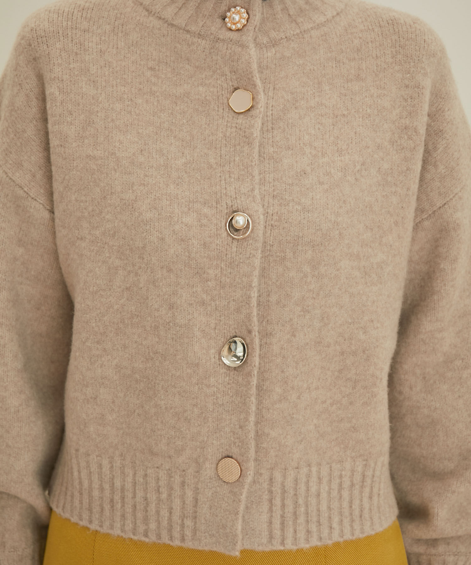 VIS「【洗える】レトロ釦ボリュームスリーブカーディガン」|カーディガン|