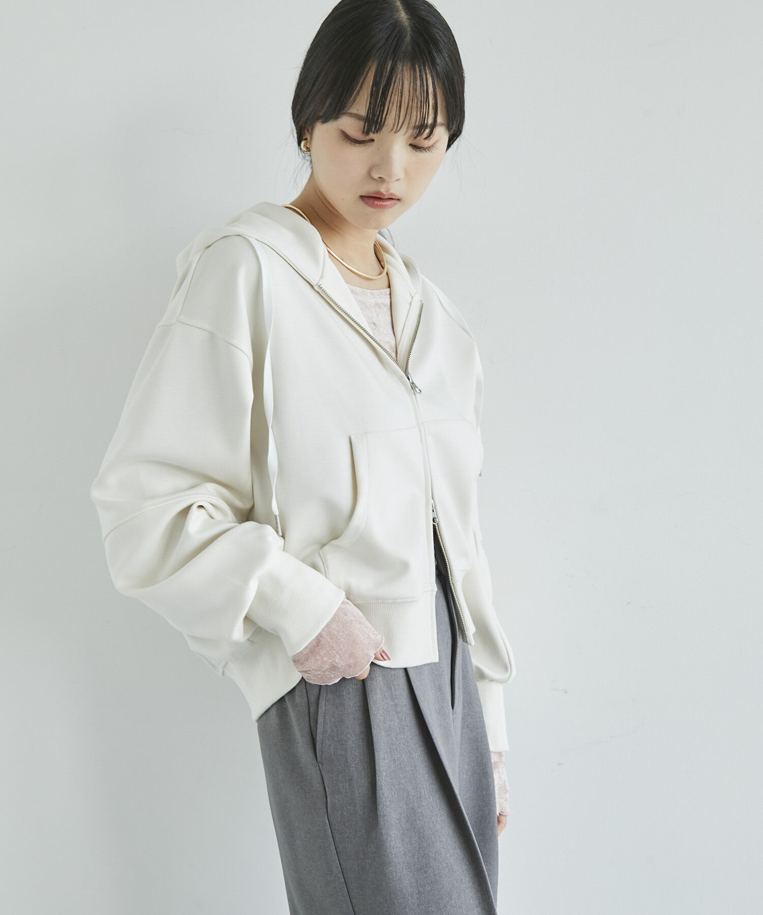 VIS「【洗える】ポンチショートパーカー」|パーカー|