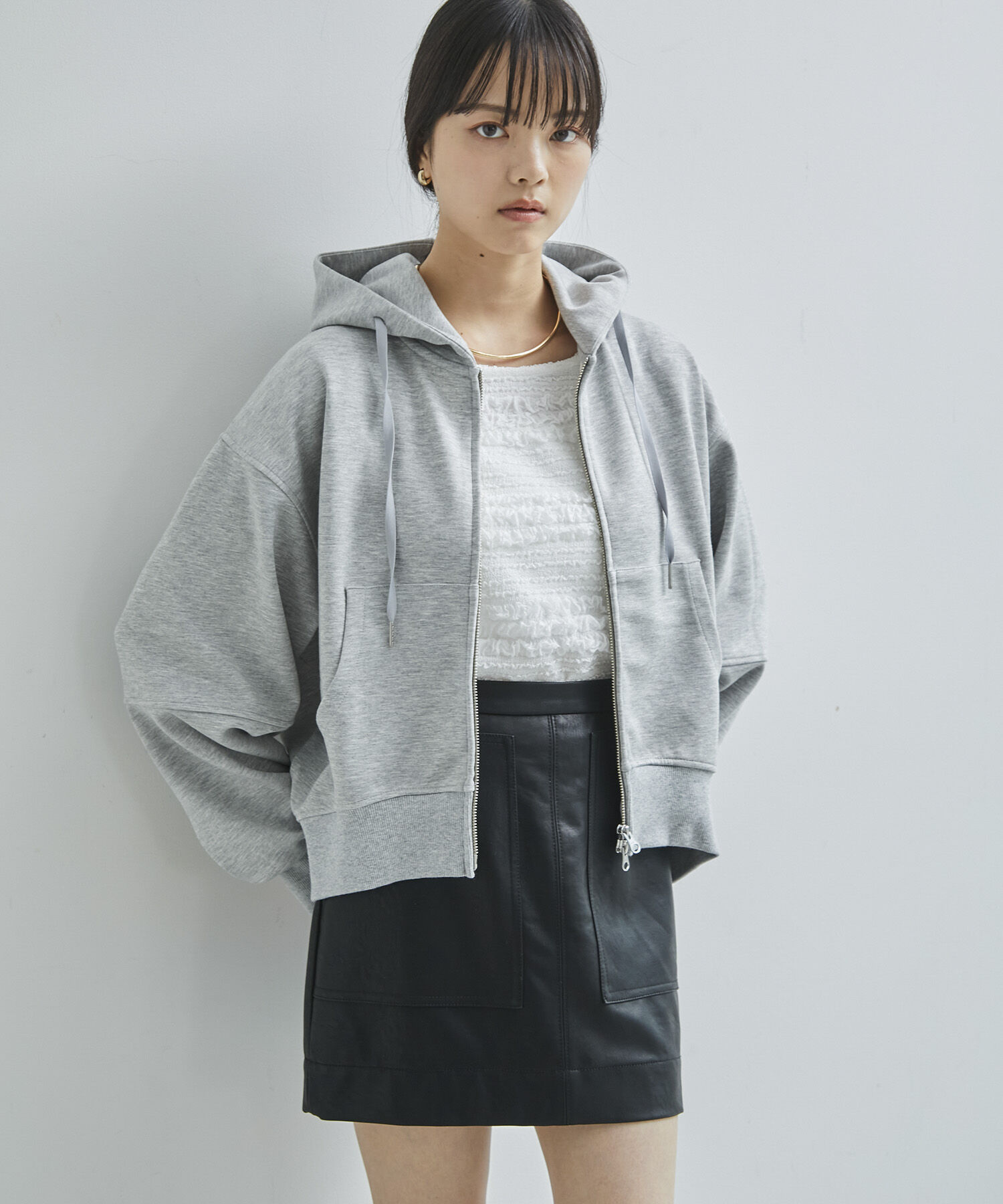 VIS「【洗える】ポンチショートパーカー」|パーカー|