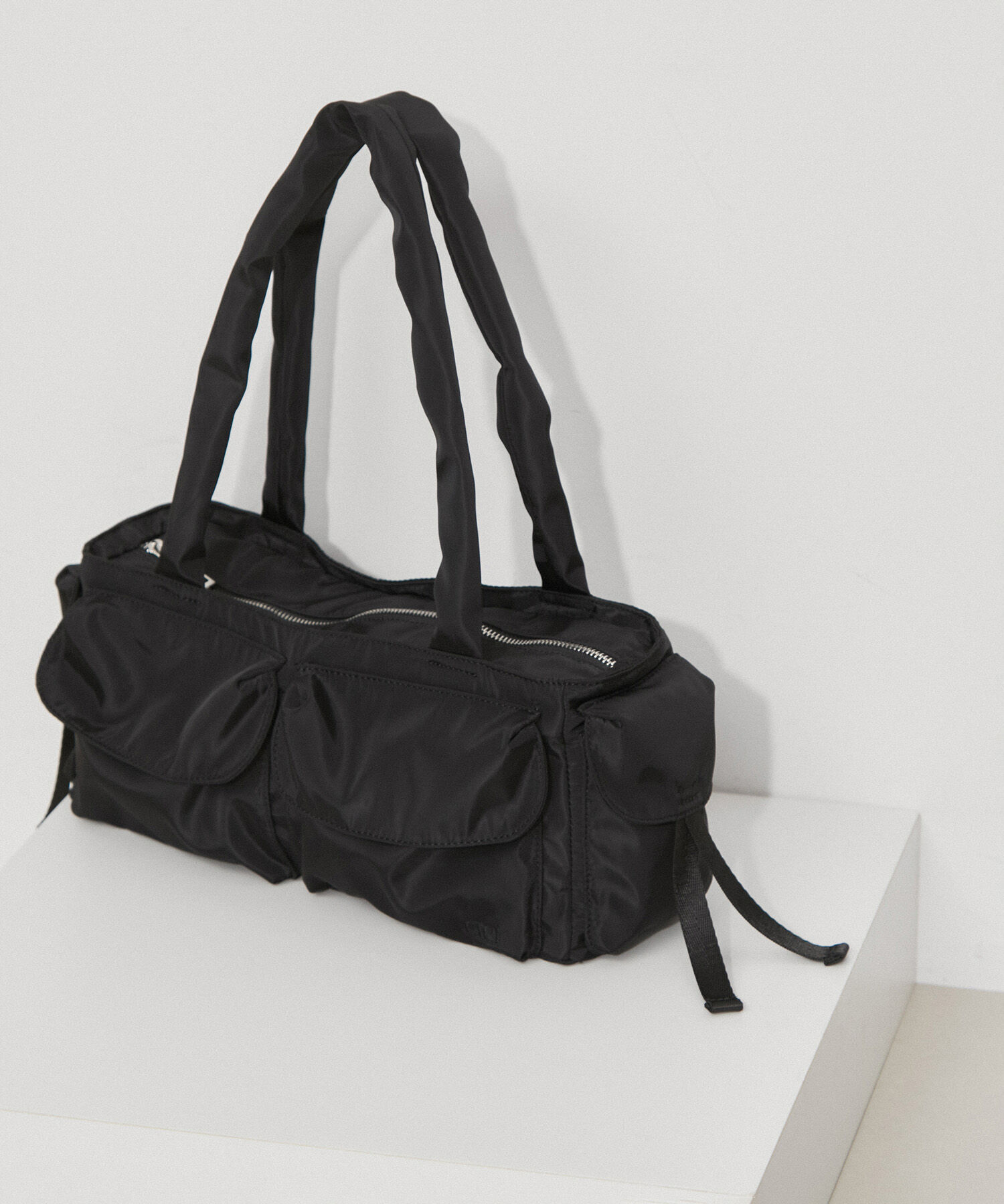 ADAM ET ROPE'「【サステナブル・WEB限定】フラップポケットスクエアートート」|トートバッグ|ブラック(01)