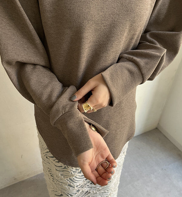  「【WEB限定】裾ラウンドカットトップス」|Tシャツ・カットソー|