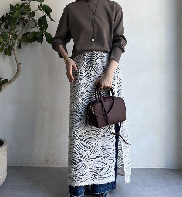  「【WEB限定】裾ラウンドカットトップス」|Tシャツ・カットソー|