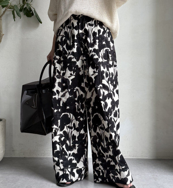  「【WEB限定】フラワープリントワイドパンツ」|チノ|