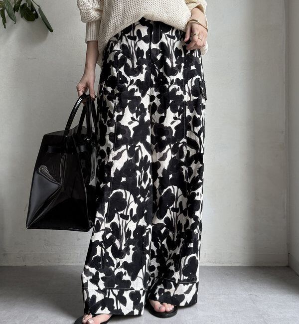  「【WEB限定】フラワープリントワイドパンツ」|チノ|