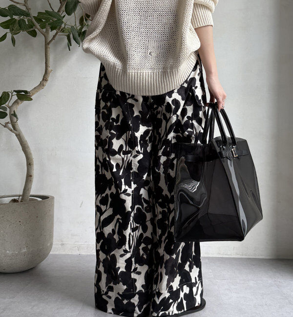  「【WEB限定】フラワープリントワイドパンツ」|チノ|