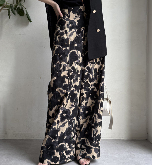  「【WEB限定】フラワープリントワイドパンツ」|チノ|ベージュ