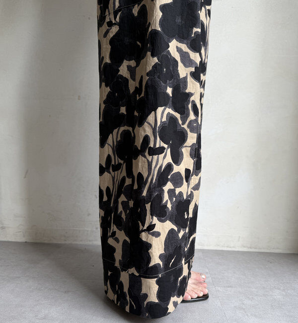  「【WEB限定】フラワープリントワイドパンツ」|チノ|