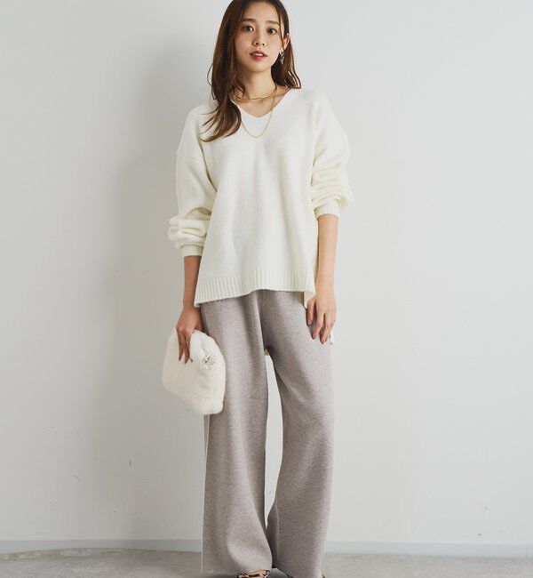  「《人気アイテム・柔らかく軽い着心地》ヤクライクVネックニット」|ニット・セーター|