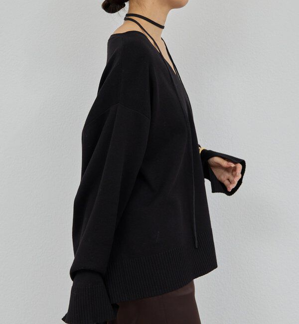  「【CHIKAコラボ】【着やせ&times;時短おしゃれ】タイ付き総針Vネックニット」|ニット・セーター|