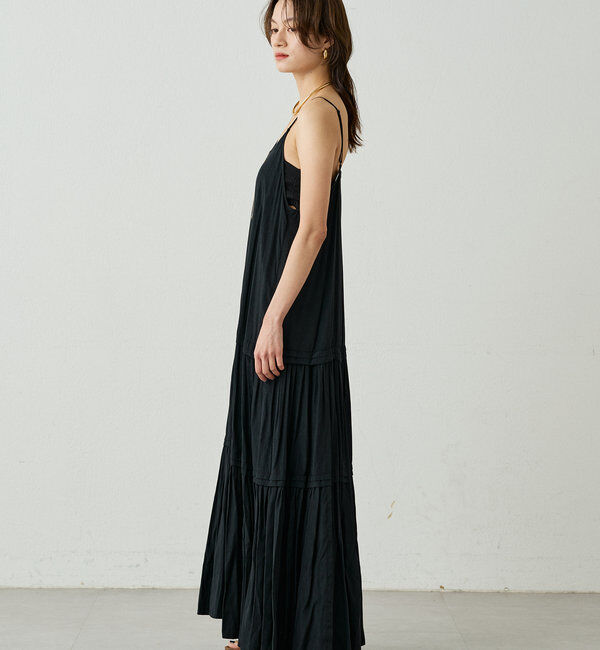  「【3サイズ展開】サテンティアードキャミワンピース」|ワンピース|