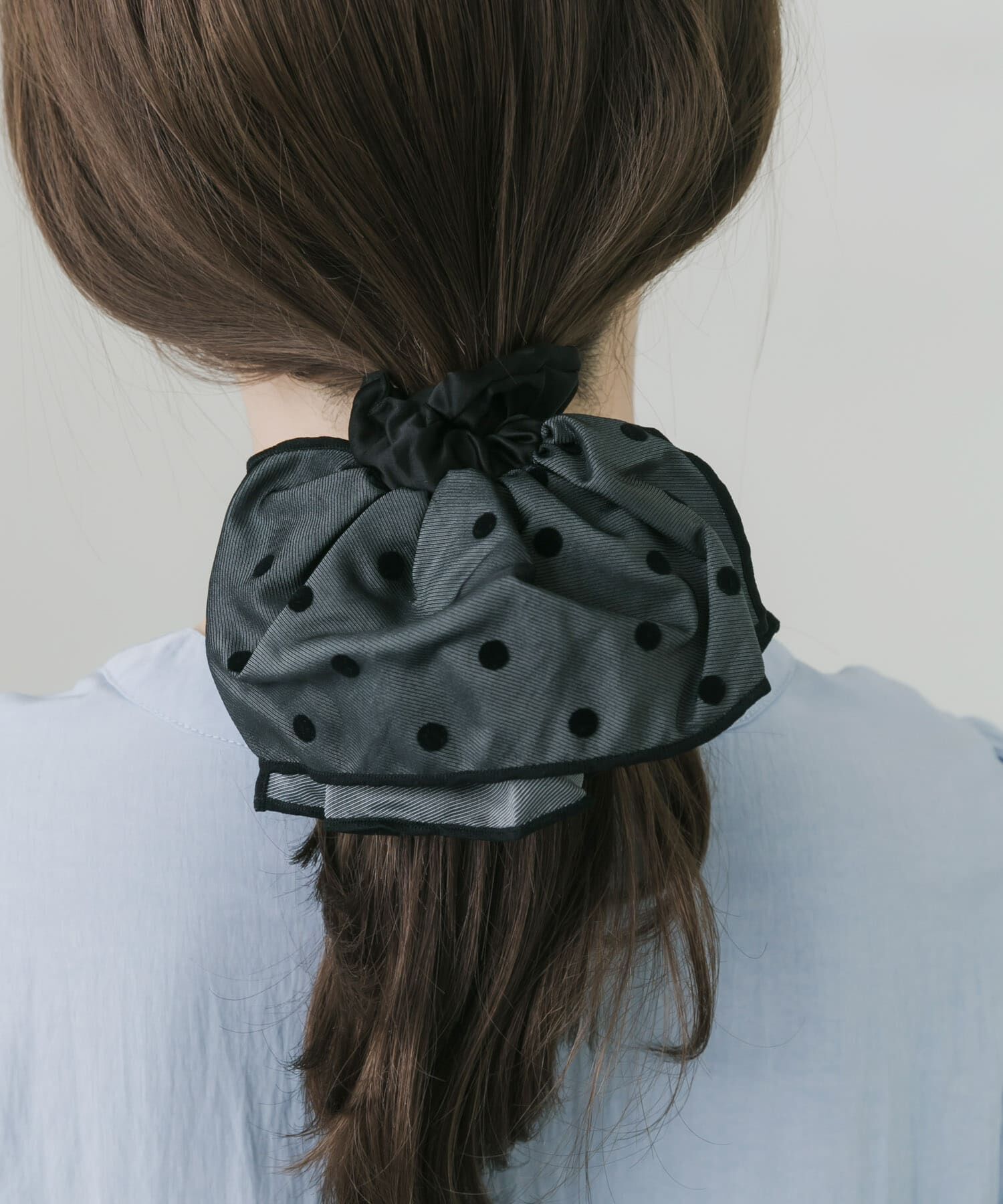 SMELLY「ドットフリルシュシュ」|ヘアゴム・シュシュ|