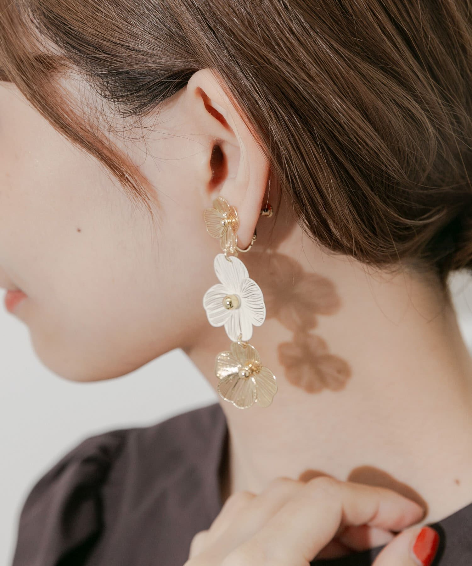 SMELLY「トリプルフラワーイヤリング」|イヤリング|