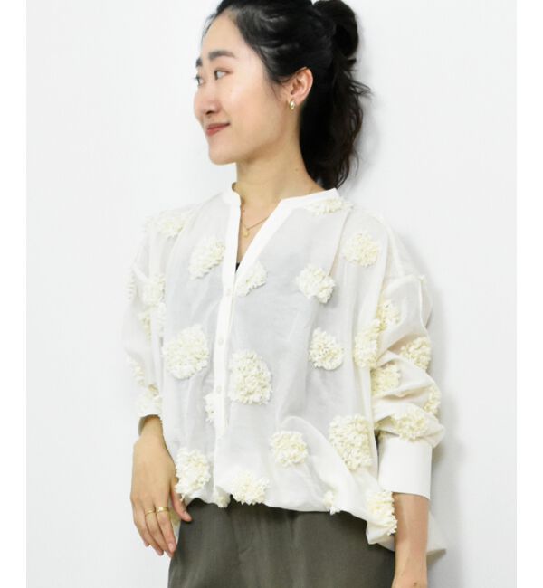  「TORRAZZO DONNAフラワーバルーンブラウス」|シャツ・ブラウス|アイボリー
