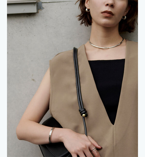 ur's「ディープVネックミニワンピース」|ワンピース|モカ