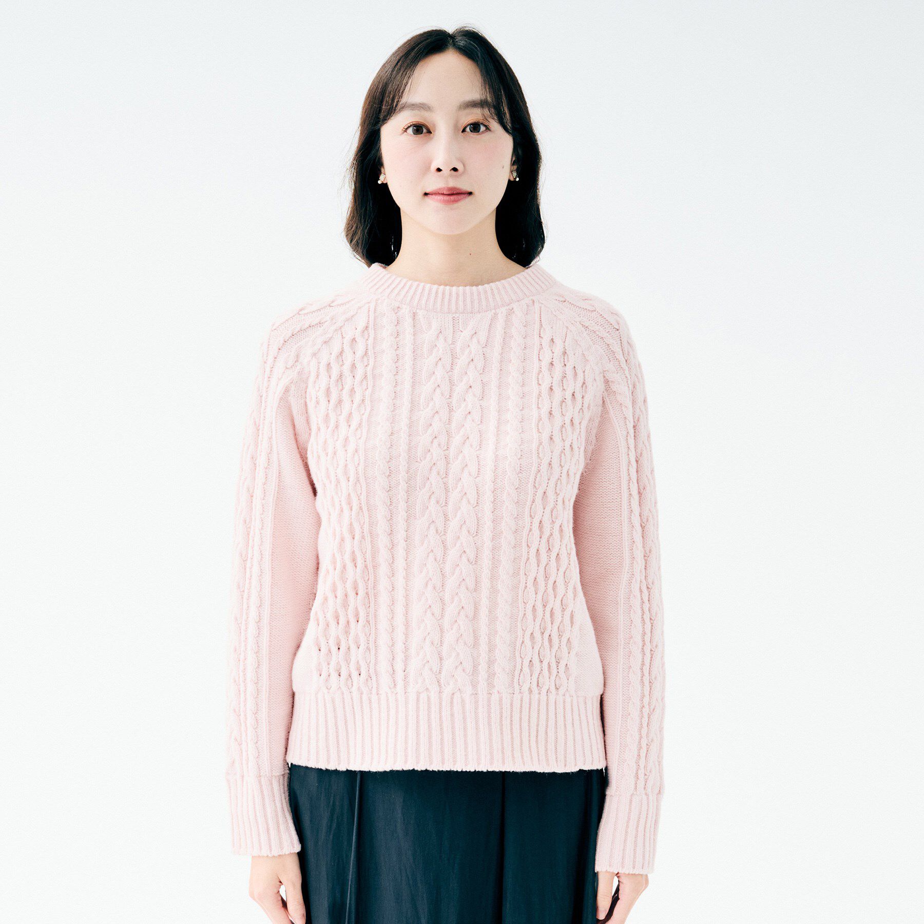 UNTITLED「【すっきりコンパクト】スポンディッシュ ケーブル柄プルオーバー」|ニット・セーター|
