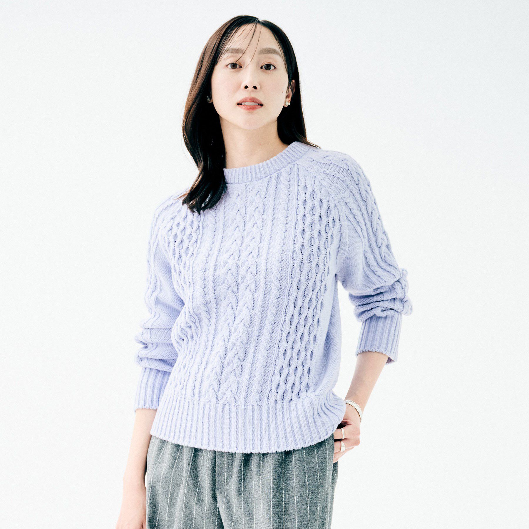 UNTITLED「【すっきりコンパクト】スポンディッシュ ケーブル柄プルオーバー」|ニット・セーター|ラベンダー(080)