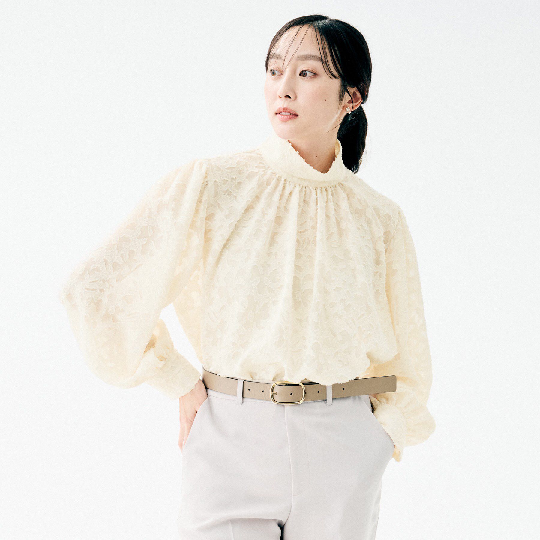 UNTITLED「カットジャカード ボウタイブラウス」|シャツ・ブラウス|