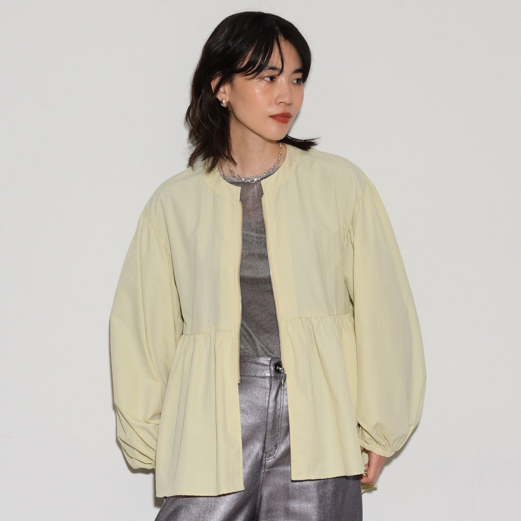 GALLEST「ノーカラーぺプラムブルゾン」|ブルゾン・スタジャン|