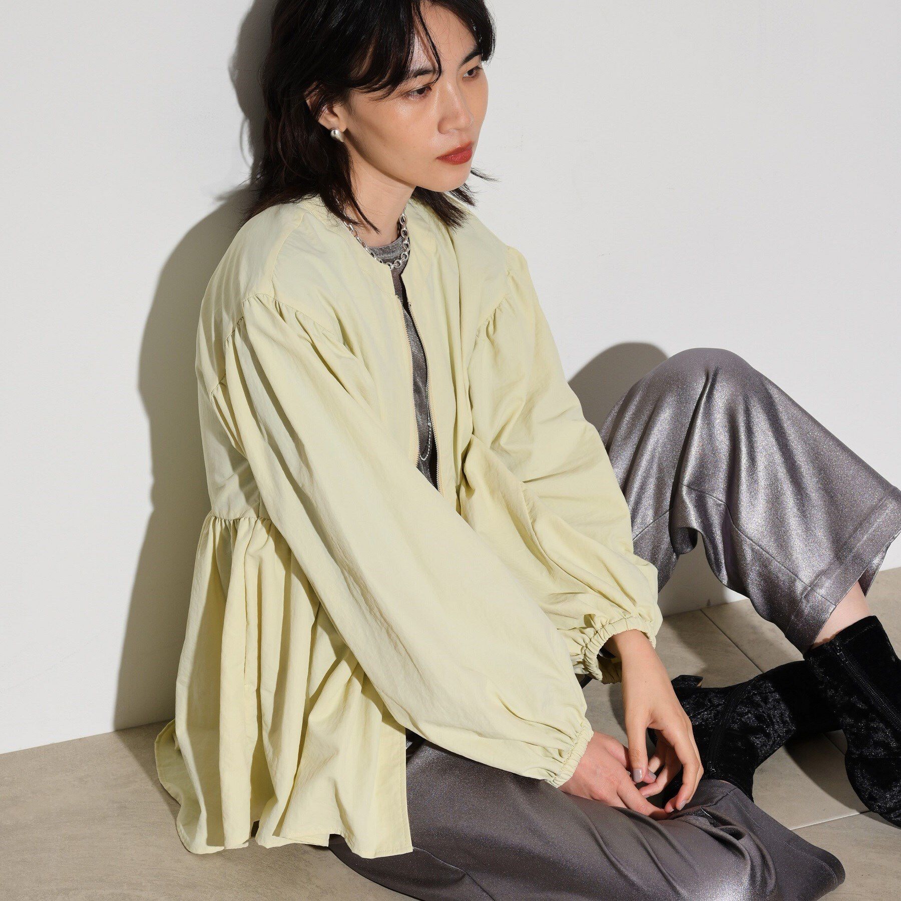 GALLEST「ノーカラーぺプラムブルゾン」|ブルゾン・スタジャン|ライトベージュ(05