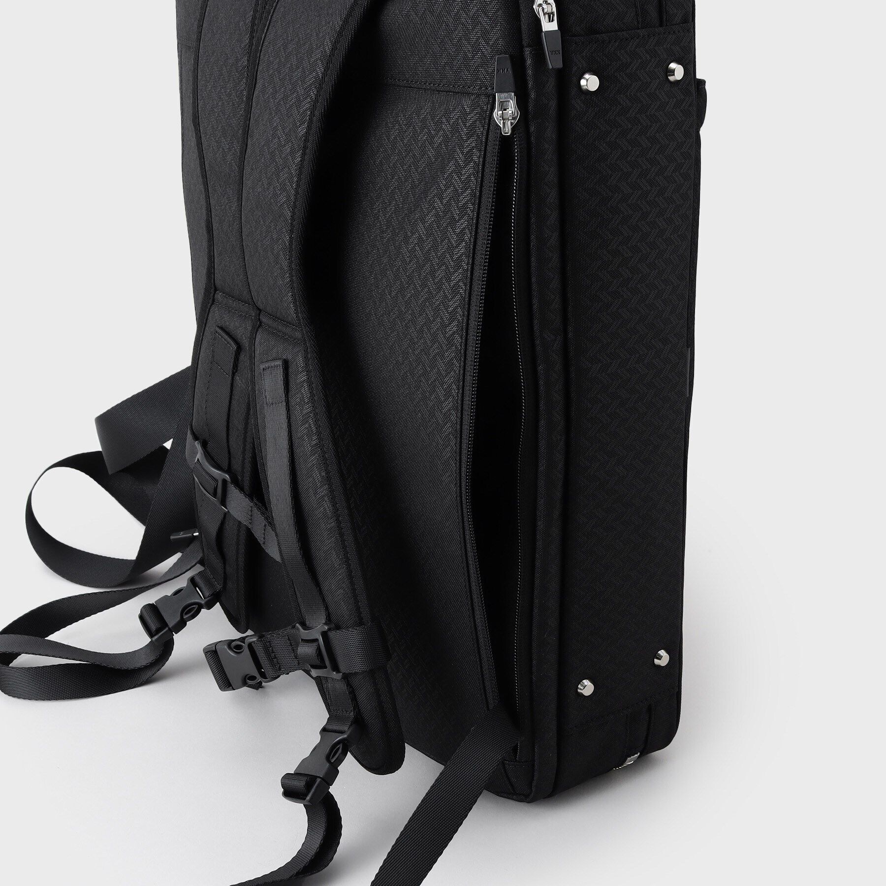 TAKEO KIKUCHI「【3WAY/15インチPC対応】ヒートエンボス矢絣柄 バッグ」|リュック|