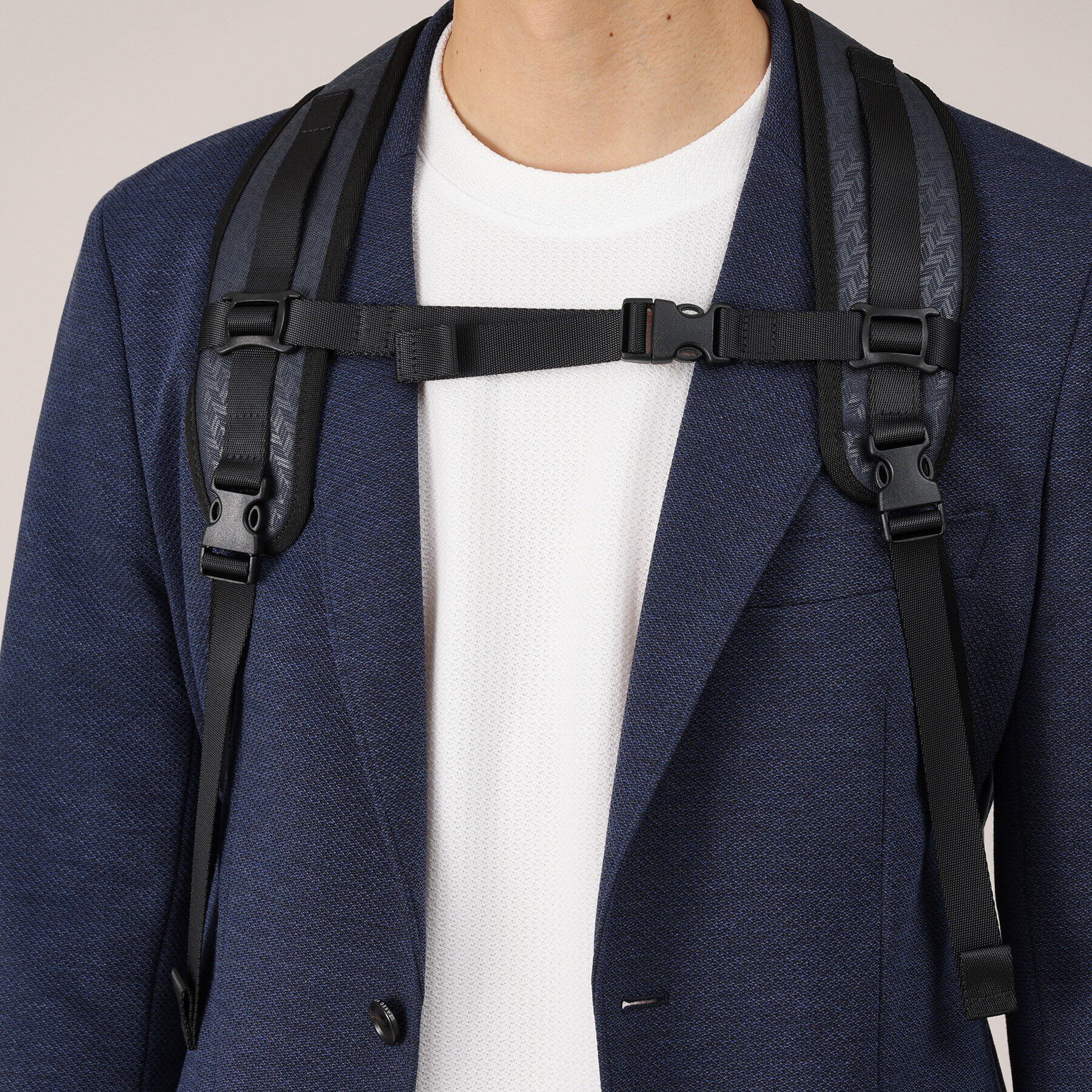 TAKEO KIKUCHI「【3WAY/15インチPC対応】ヒートエンボス矢絣柄 バッグ」|リュック|