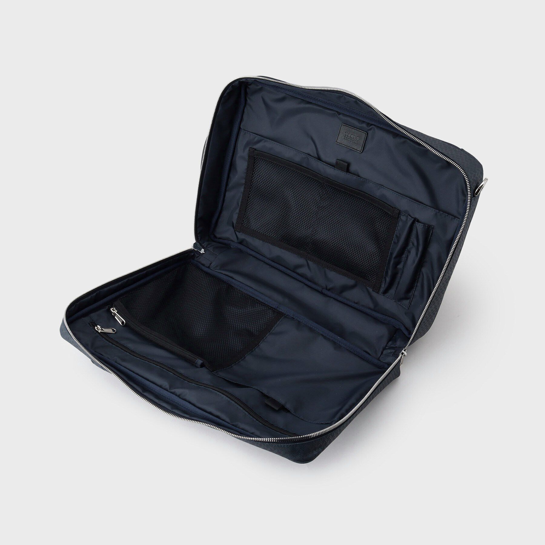 TAKEO KIKUCHI「【3WAY/15インチPC対応】ヒートエンボス矢絣柄 バッグ」|リュック|