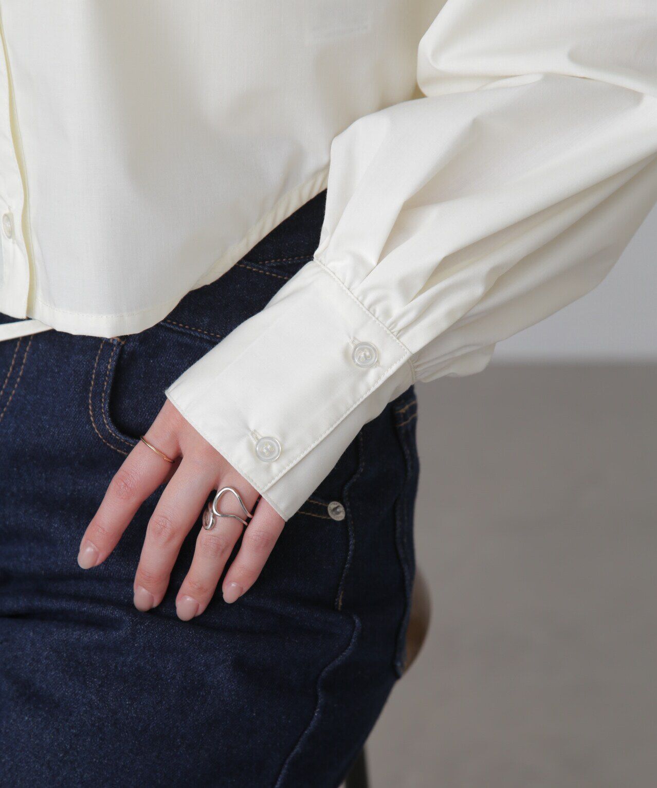  「裾ドロストカッティングショート丈シャツ」|シャツ・ブラウス|