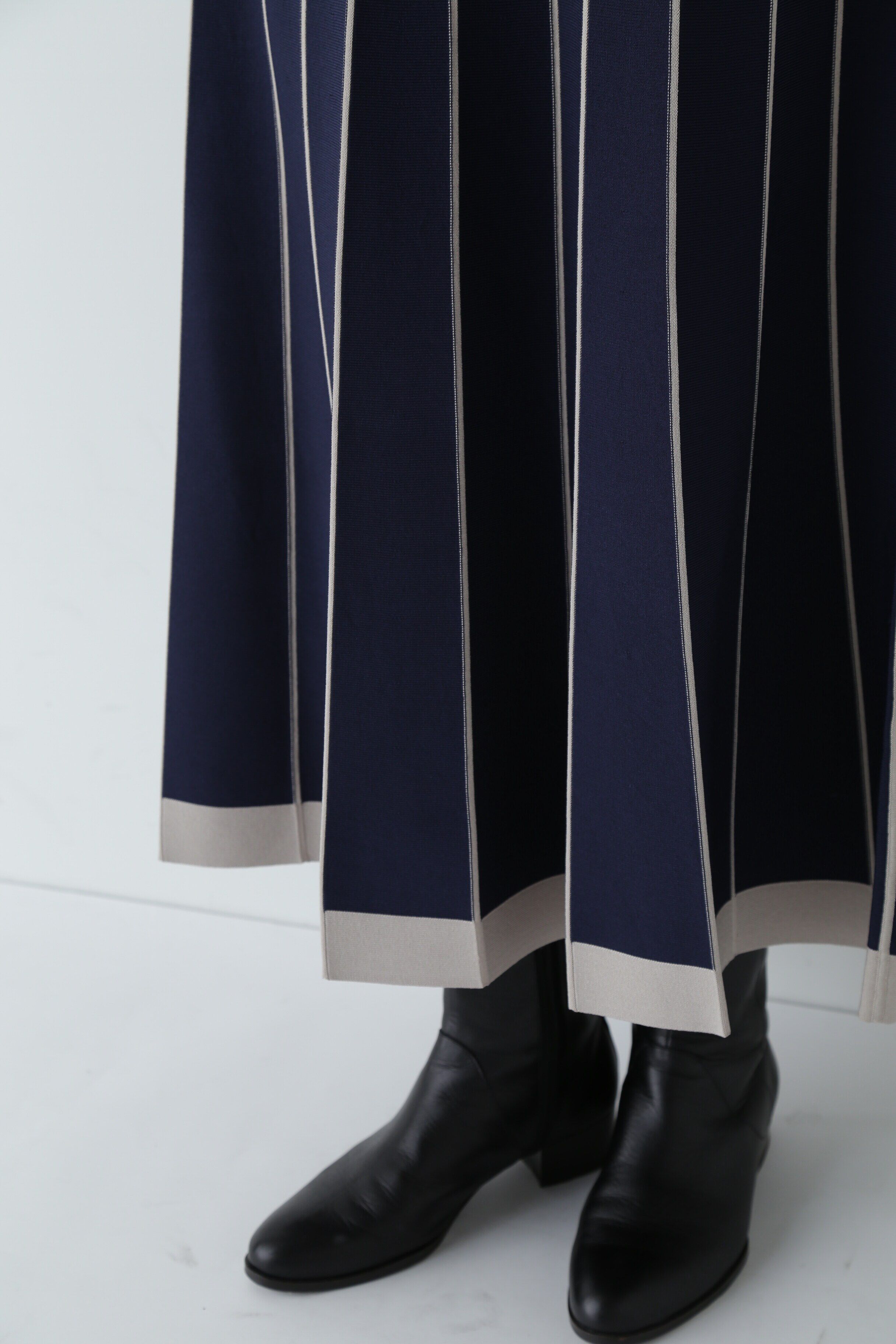  「ライン入りニットスカート」|スカート|