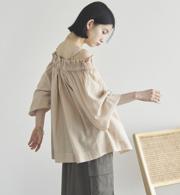 Doux archives「オフショルフリルブラウス」|シャツ・ブラウス|